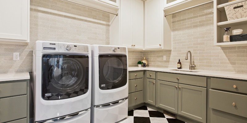 Columbus Laundry Room Storage Cabinets & Shelves - Innovate Home Org