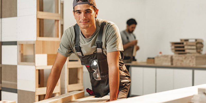 Reasons to Work with a Custom Cabinet Builder
