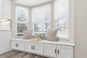 What to Expect When Your Cabinet Installation Is Handled by a Pro